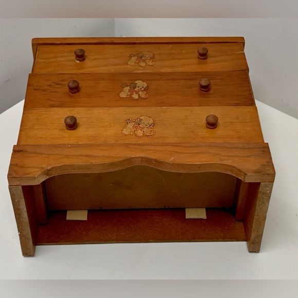 Mid Century Vtg Wooden Lithographed Puppy Dog 3 Drawer Doll Chest Dresser Trunk - Picture 8 of 13